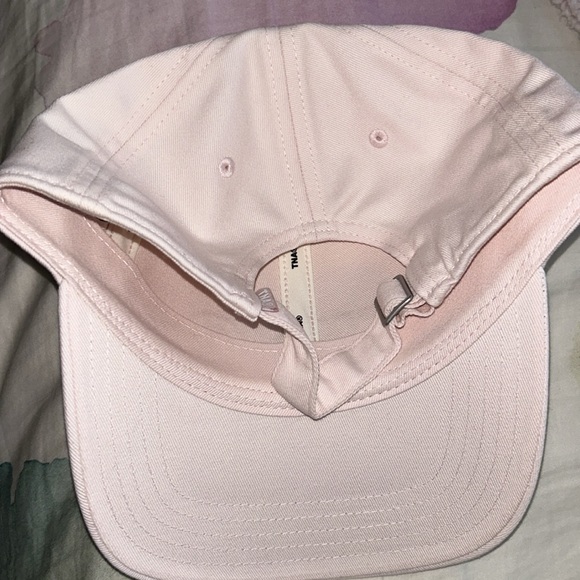 NWOT TNA Baby pink hat💕 - Picture 3 of 3